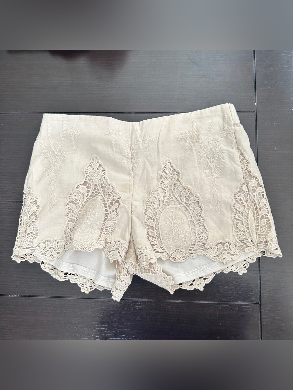 Cream Lace High Waist Women's Shorts